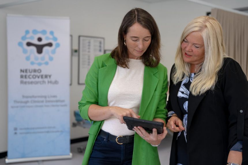 New chronic pain therapy retrains the brain to process emotions icon